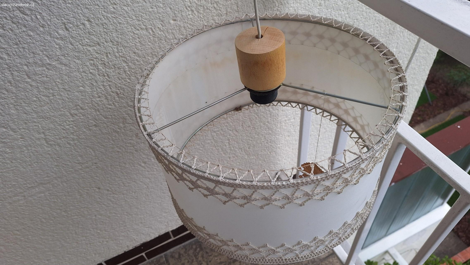 lustr 2x. Daruji 2 zavesne lustry. Pouze osobni predani v Brne.