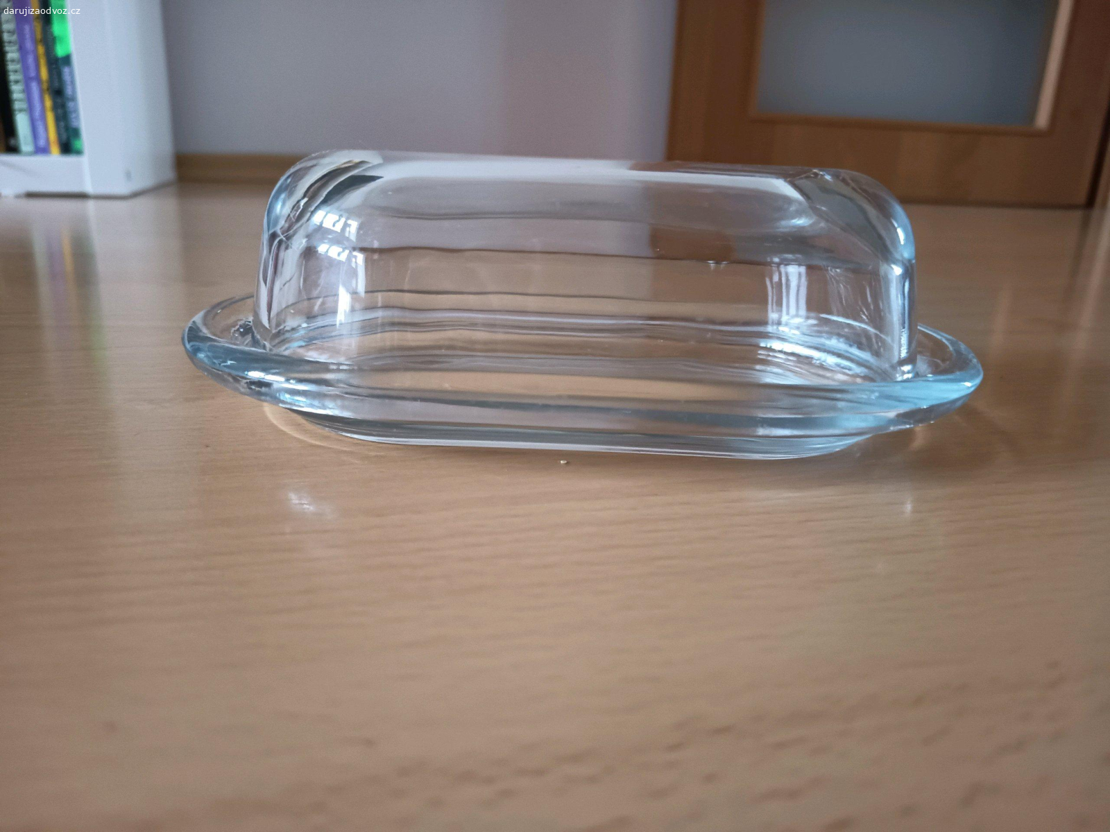 Máslenka. Máslenka, k vyzvednutí na Černém Mostě, ul. Generála Janouška