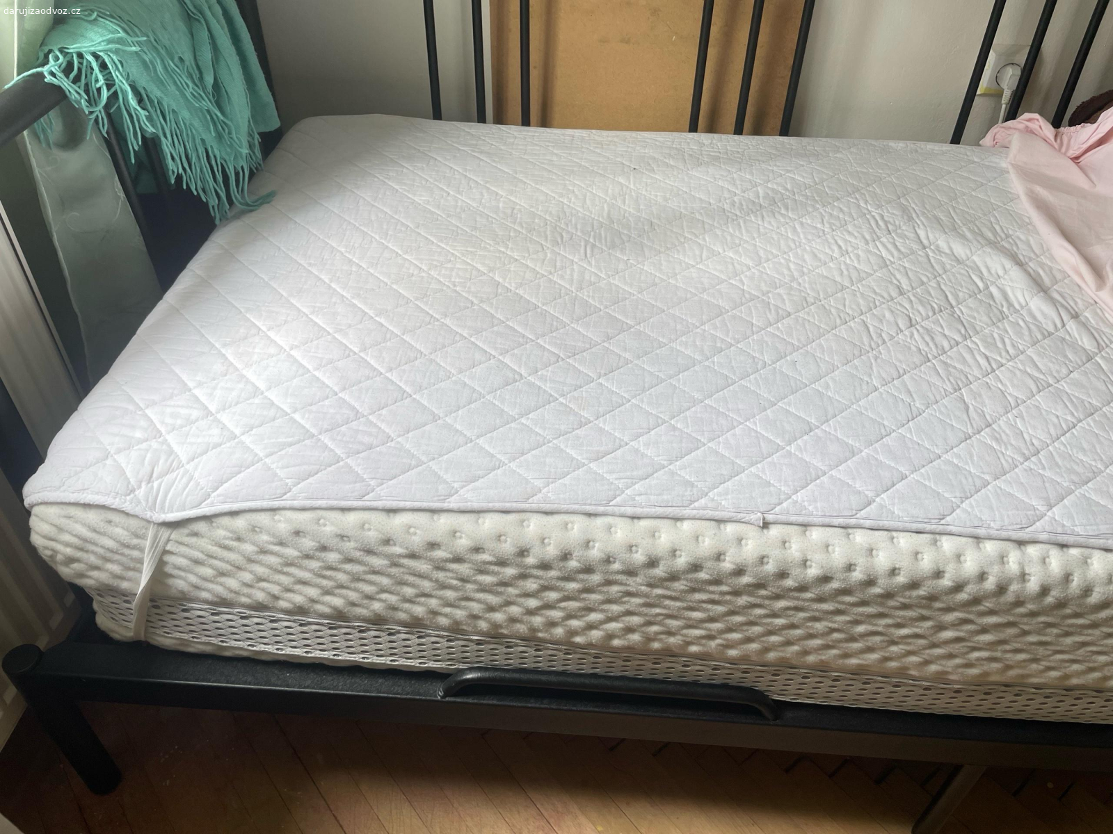 matrace 80*200*20  s toperem. matrace v perfektnim stavu. ortopedicka, oboustranná, čistá, s překryvkou jako toppper. prosim volat/sms. dam za odměnu ovocema…