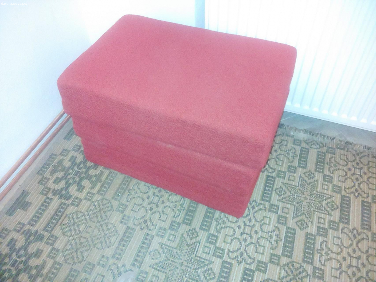 Matrace. Daruji třeba pro psy do boudy.
90x63 cm, 13 cm, červená 3x
42x63 cm, 13 cm, červená 3x
cca 64x78 cm, 10 cm, vločky 6x
cca 90x86 cm, 15 cm, zelenočerná 2x
předání Vyškov.