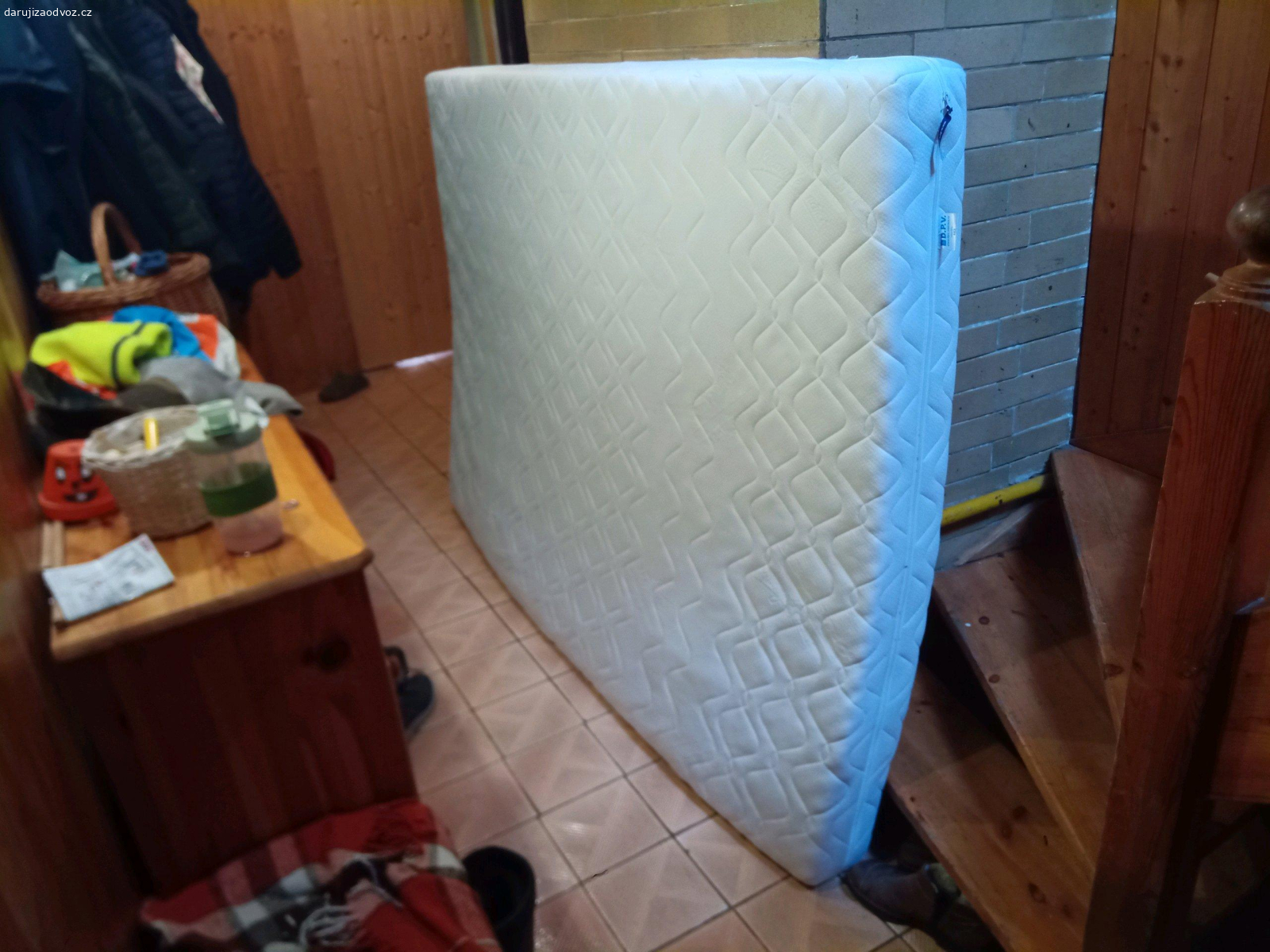 matrace. stále funkční rodiče si koupili lepší rozměr: 140x200 cm