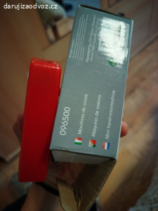 mechanický šicí stroj