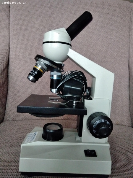 mikroskop. viz foto
