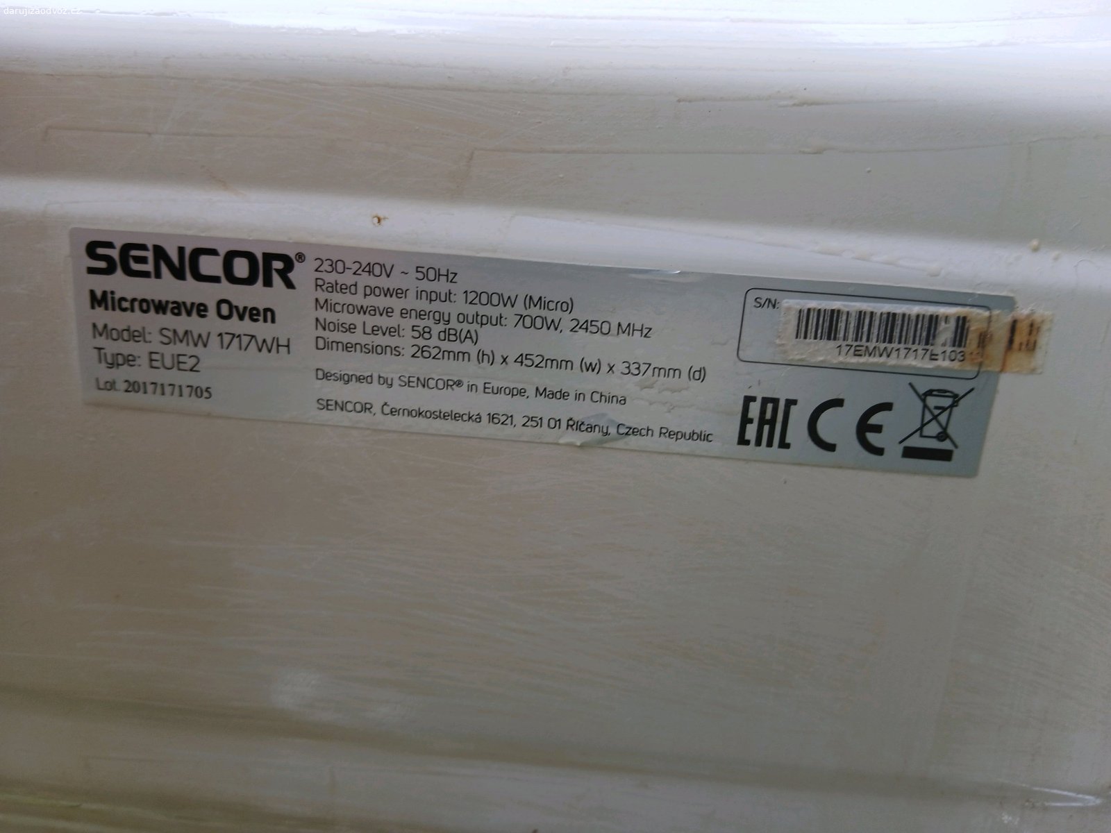 mikrovlnka sencor. potřeba umýt jinak funkční. stáří cca 6 let