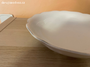 Porcelánová mísa - průměr cca 24 cm