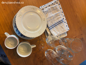 Mix kuchynskeho nadobi a doplnku