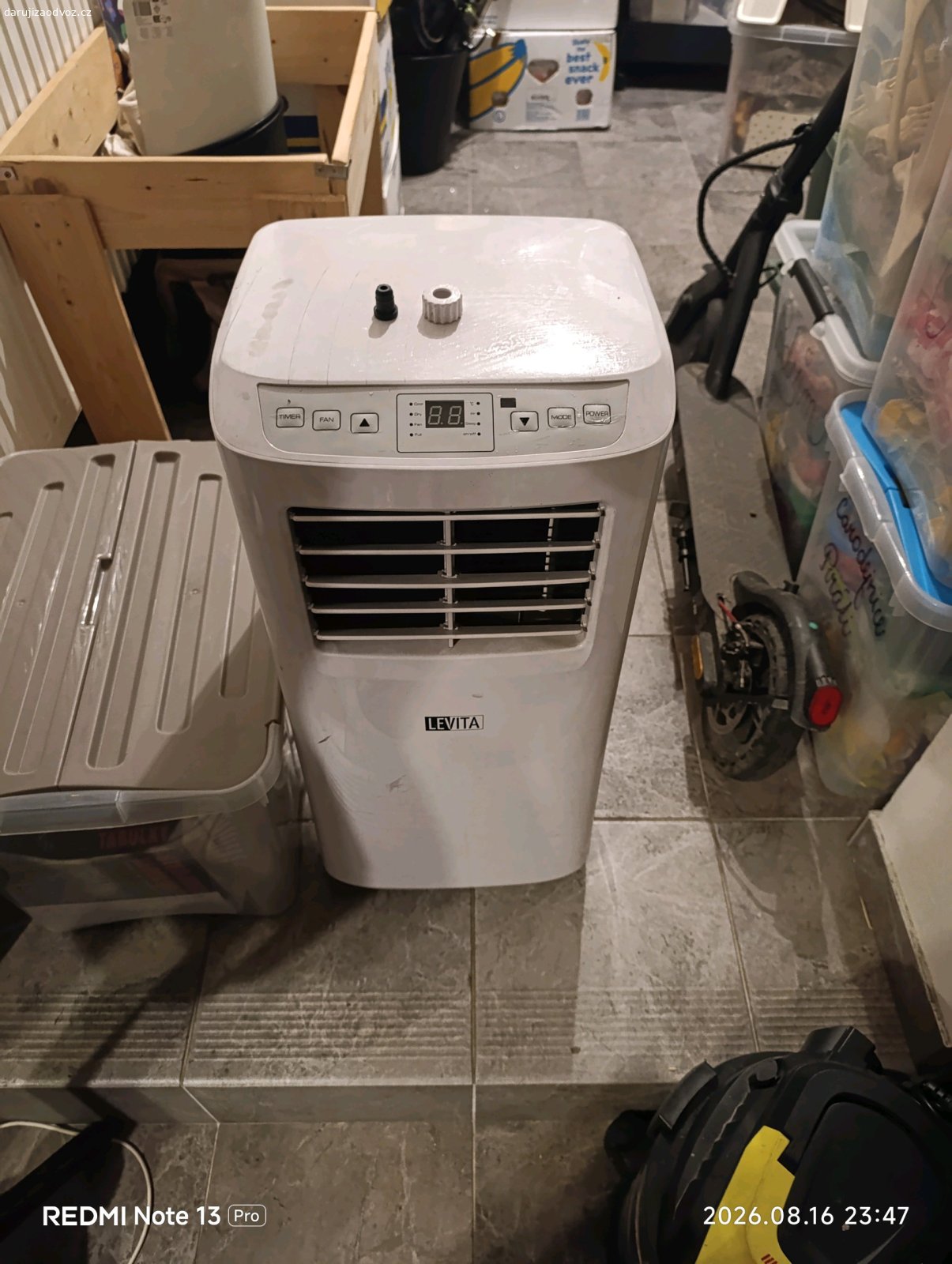 mobilní klimatizace. nabízím mobilní klimatizaci, funguje také jako odvlhčovač a ventilátor součástí dálkový ovladač, plně funkční jen jedna zatka