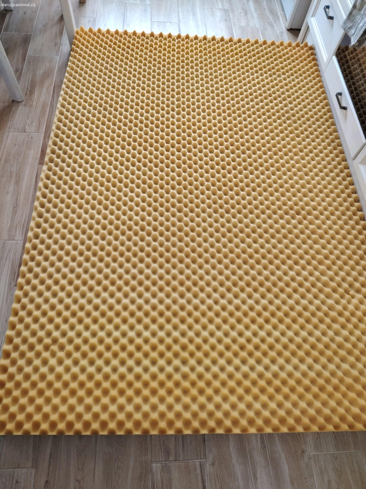 Molitanová matrace 140x200 cm. Molitanova matrace bez obalu 140x200 cm. Výška cca 12 cm.