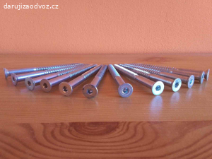 NEPOUŽITÉ NÁBYTKOVÉ ŠROUBY