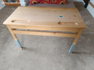 Nastavitelný stůl