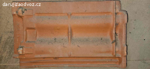 Nepoužité staré střešní tašky