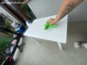 Nízký stolek