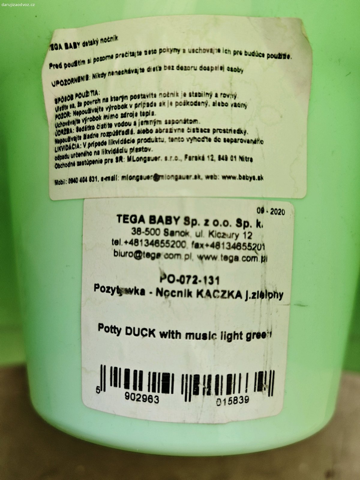 Nočník. Nočník, nikdy nepoužívaný, ale nutno umýt. Hraje při tekutině, ale vhodné koupit novou baterku. Lehký plast.
