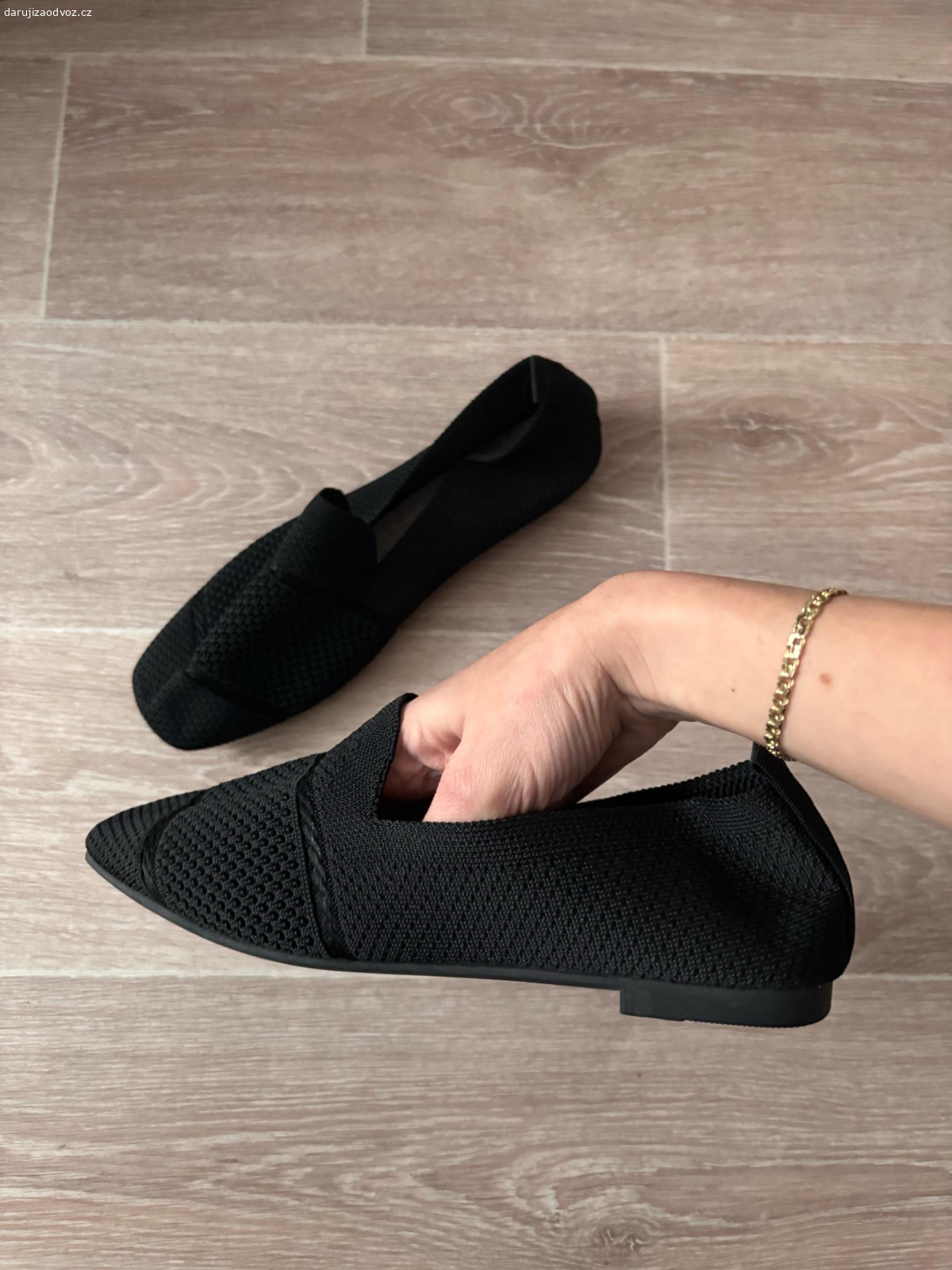 Nové boty. Daruji pohodlné nazouvací boty
Velikost 41
Nikdy nenošené

V případě zájmu volejte/pište na mobil!!
Preferuji rychlé a slušně vychované zájemce:)