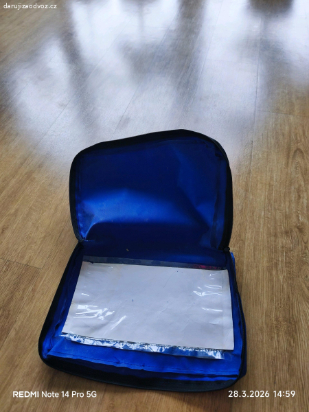 obal na auto lékárničku