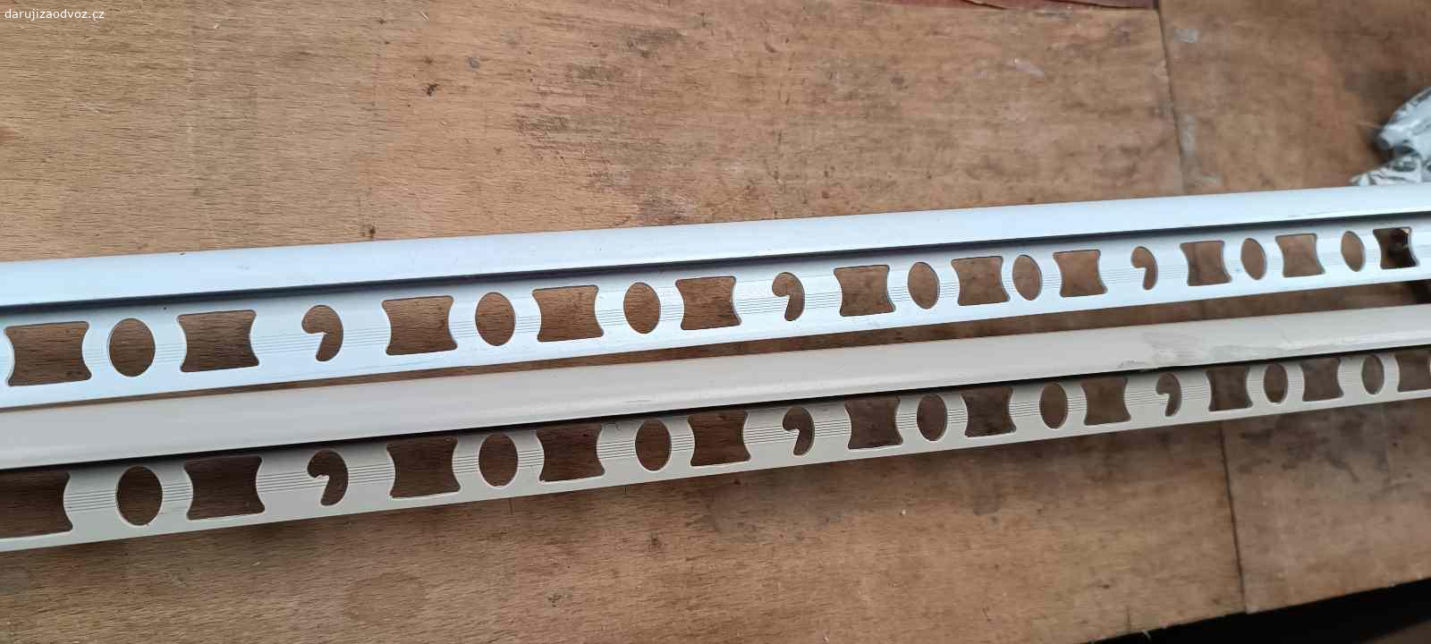 obkladové lišty 9mm, bílá + béžová (nepoužité). 1x Lišta PVC vnější roh 9x2500 mm bílá
1x Lišta PVC vnější roh 9x2500 mm bahama


POUZE PRO VÁŽNÉ ZÁJEMCE, kteří převezmou bez zbytečných průtahů.

Předat lze PO DOHODĚ:
- pracovní dny po 18.hod. + víkendy: ul. Hvozdecká, Praha 9
(dokud neodpovím, jste na pořadníku; reakcí bývá tolik, že není v mých silách odpovídat každému)