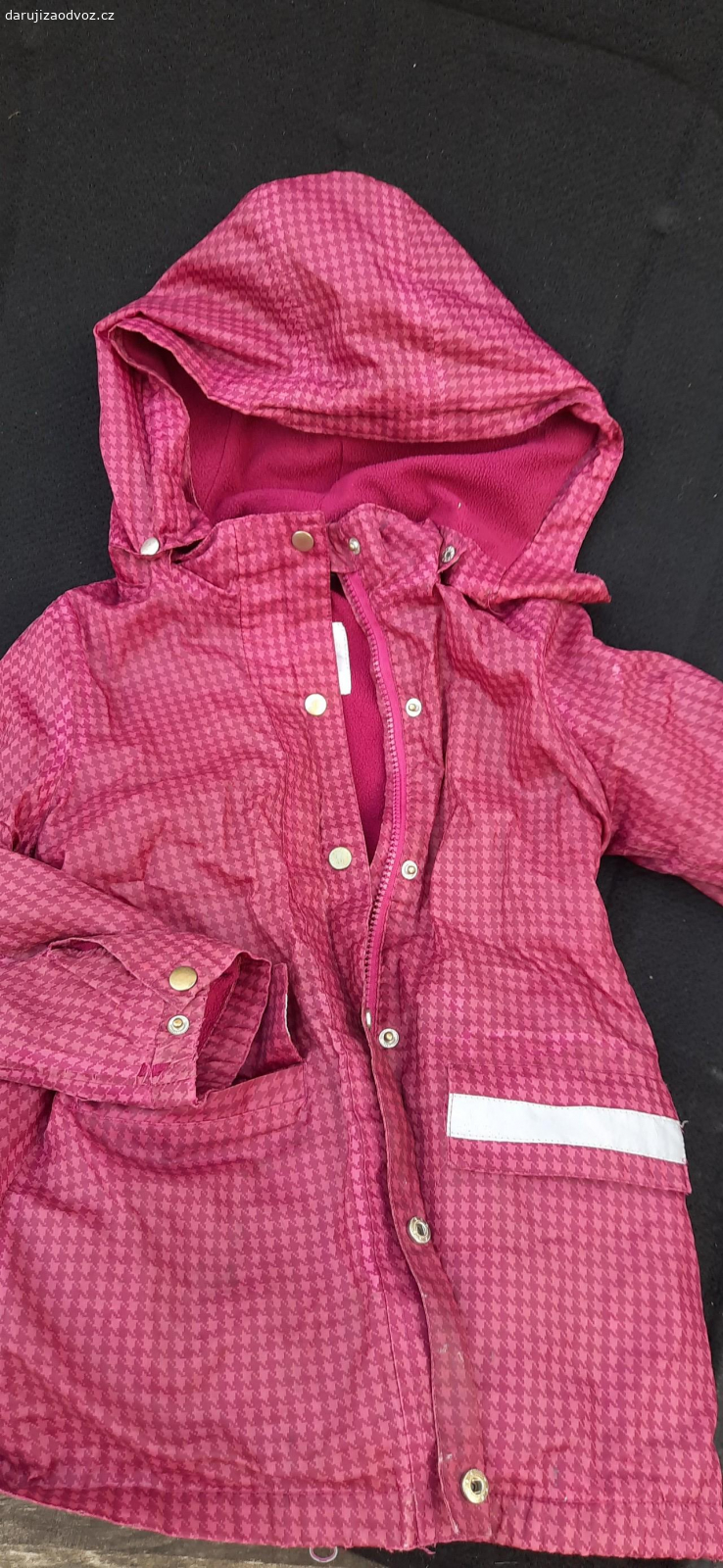 oblečení a boty na dítě 4az6let. daruji boty a oblečení na dítě od 4 let. osobní odběr Orlická ulice 252 Hradec Králové