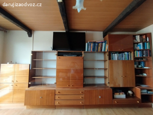 obývací stěna + skříň s nástavce