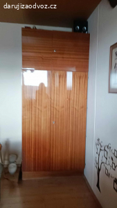 obývací stěna + skříň s nástavce