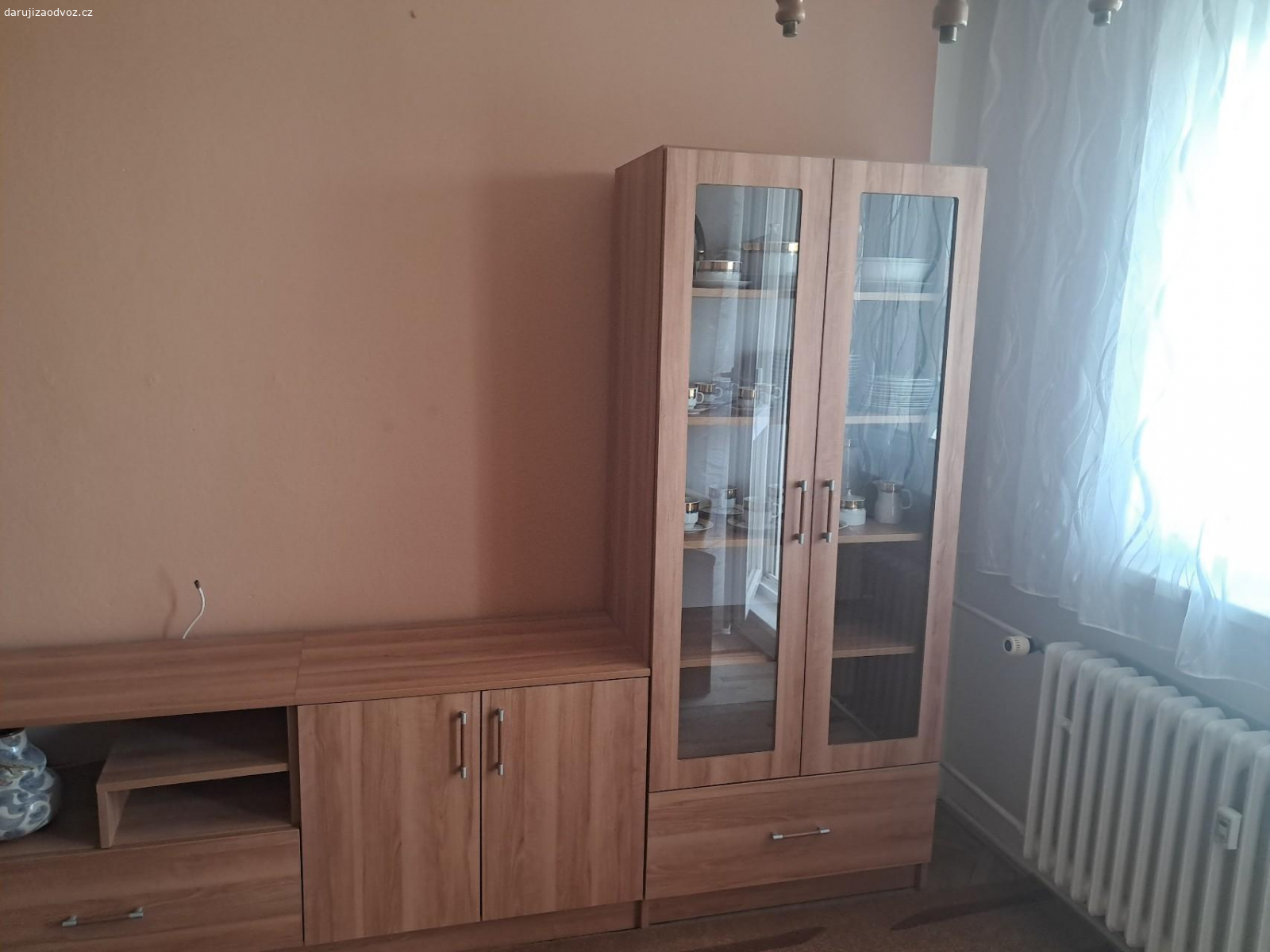 obývací stěna. 5 dílna obývací stěna,  da se rozmontovat