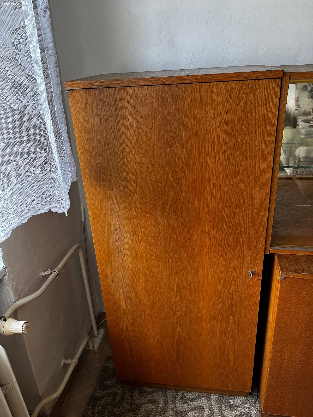 Obývací stěna. Daruji obývací stěnu komplet nebo i po částech, viz foto