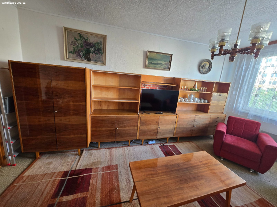 Obývací stěna, sedací souprava, křesla, stůl