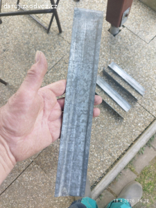 ocelové pozinkované a dřevěné špánky