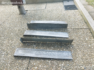 ocelové pozinkované a dřevěné špánky