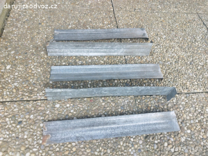 ocelové pozinkované a dřevěné špánky