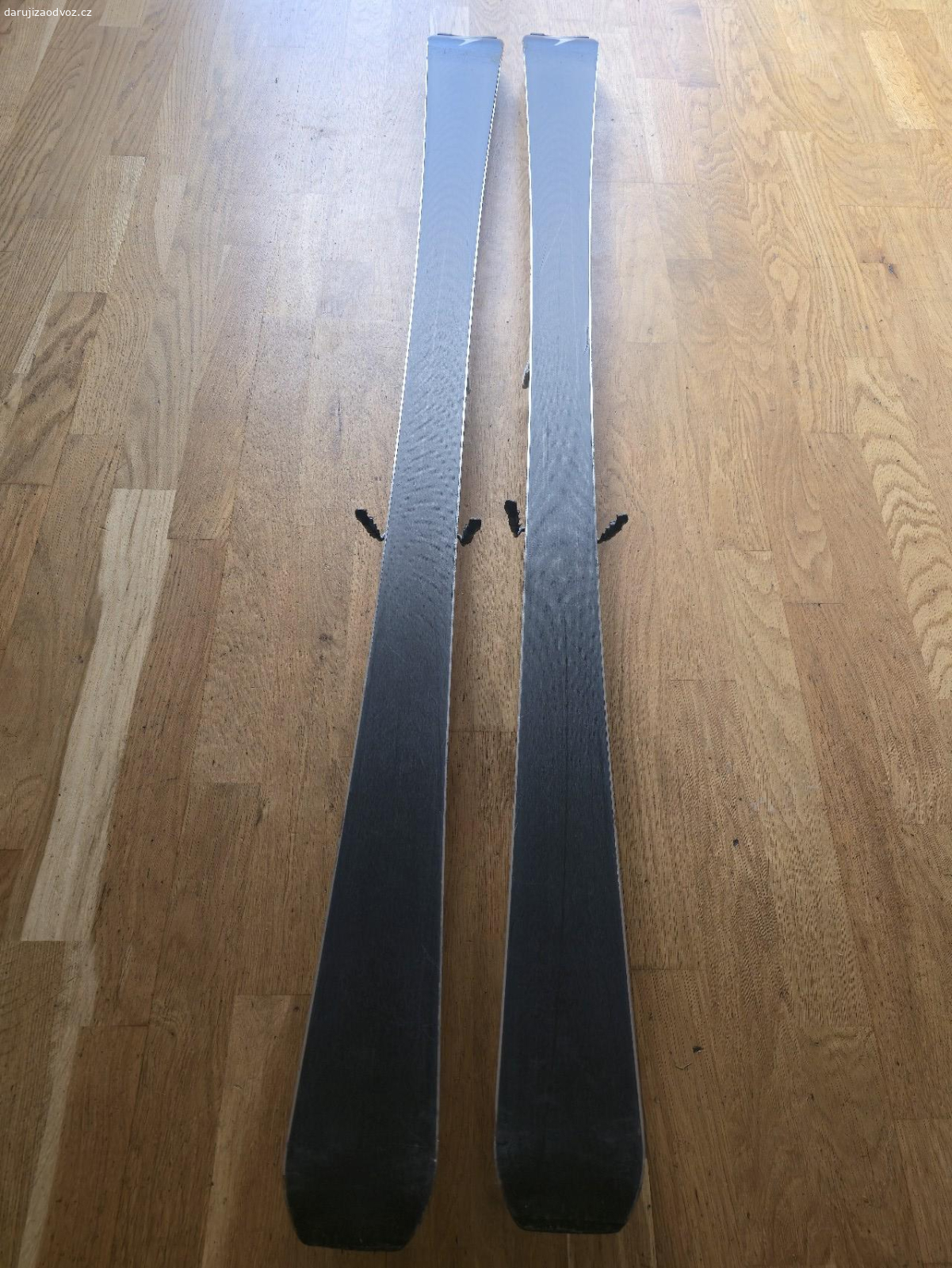 pánské lyže Blizzard,délka 166cm. Daruji lyže Blizzard CMX 11IQ, velikost 166cm, radius 14,5m. Viz foto.