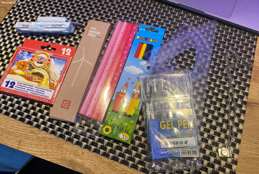 Papírnictví + IQOS čištění + řetízek (výměna)