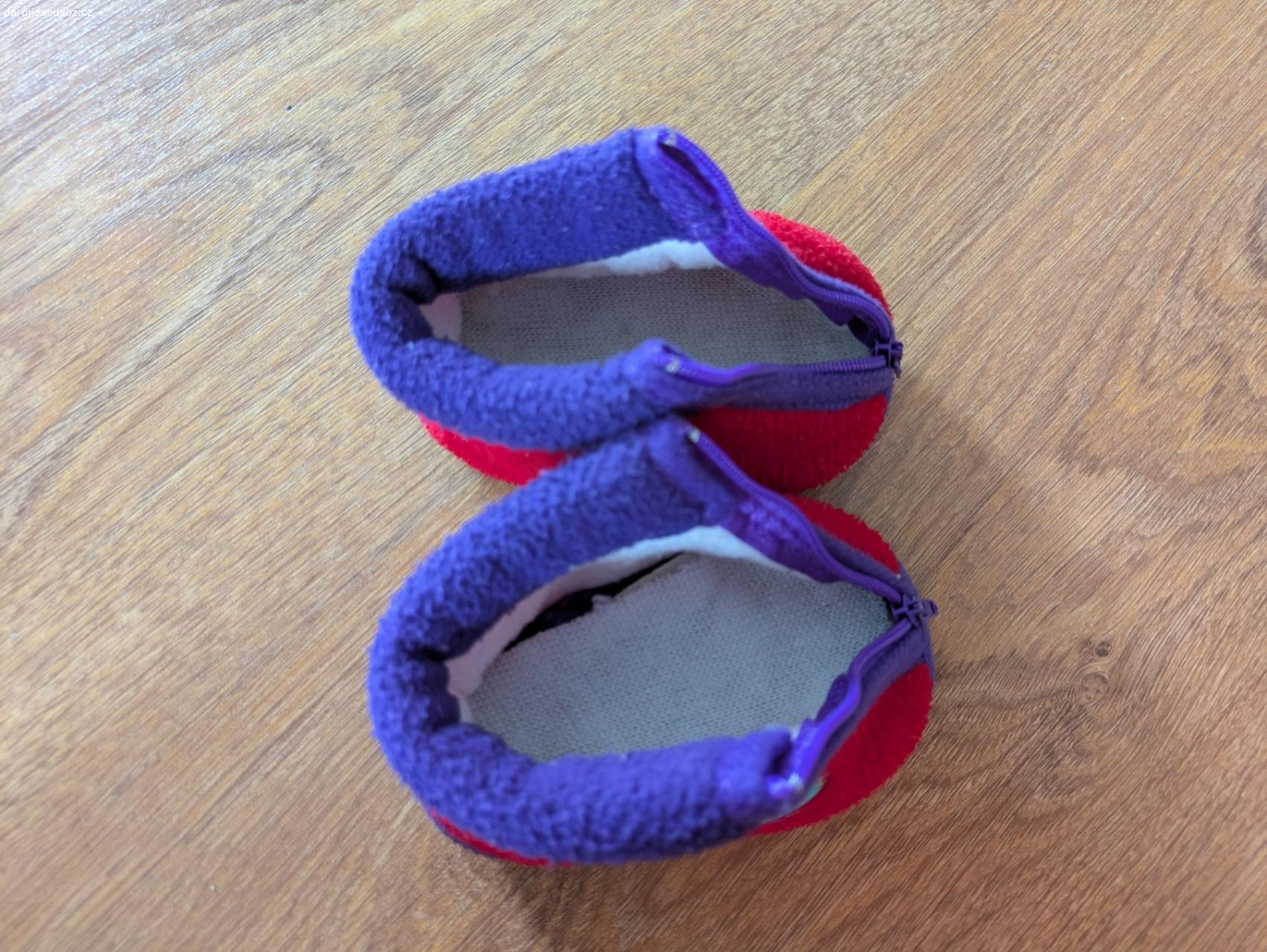 Papučky Capáčky SOXO. Darujem za odvoz detské papučky. Dobrý stav. Dĺžka stielky 11 cm.