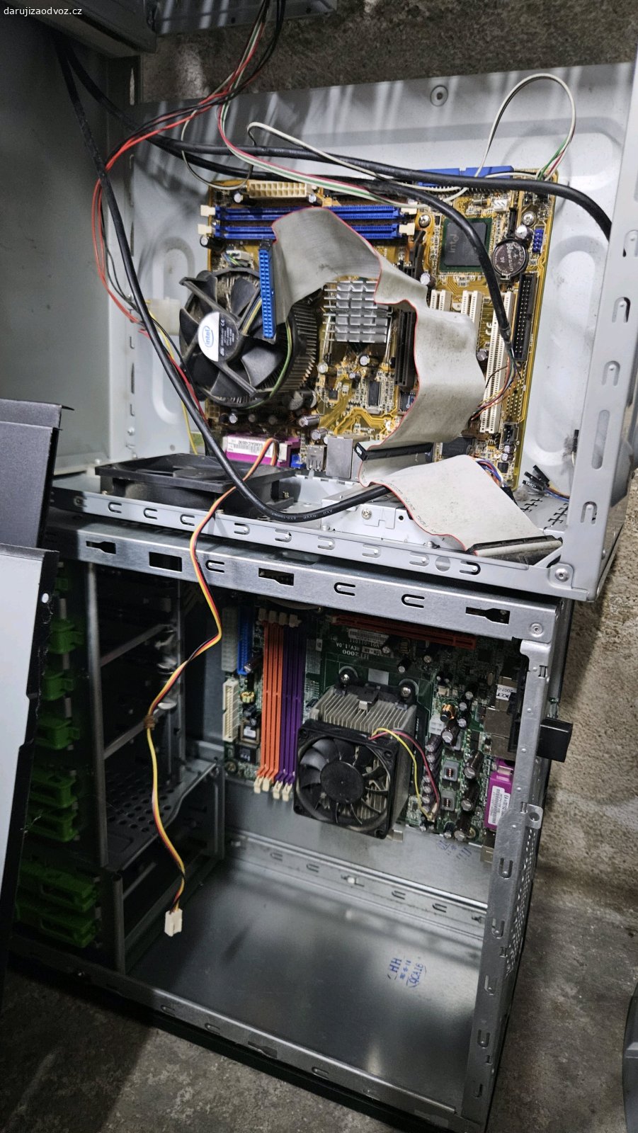 pc. Tak jak na fotkách, stav neznámý.