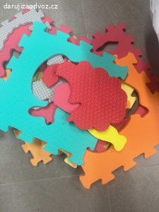 Pěnové puzzle