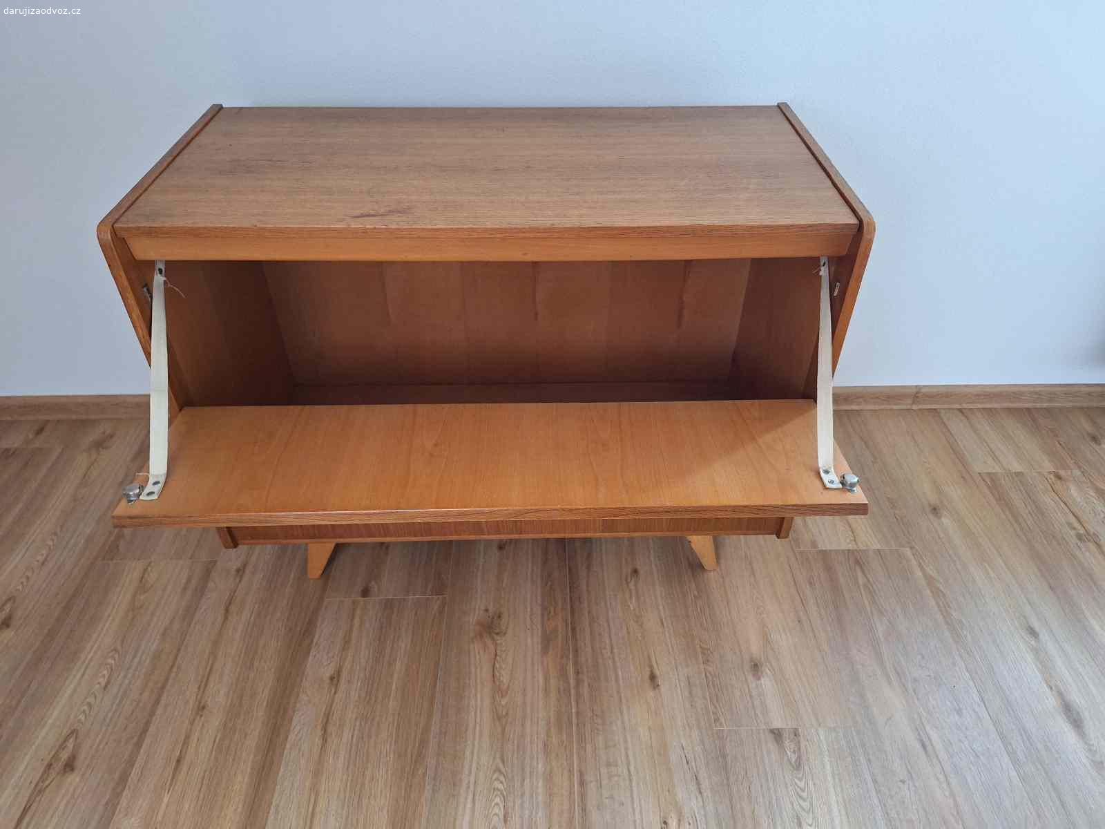 Peřiňáky. 3 peřiňáky ze 70. let. Jeden poškozený.