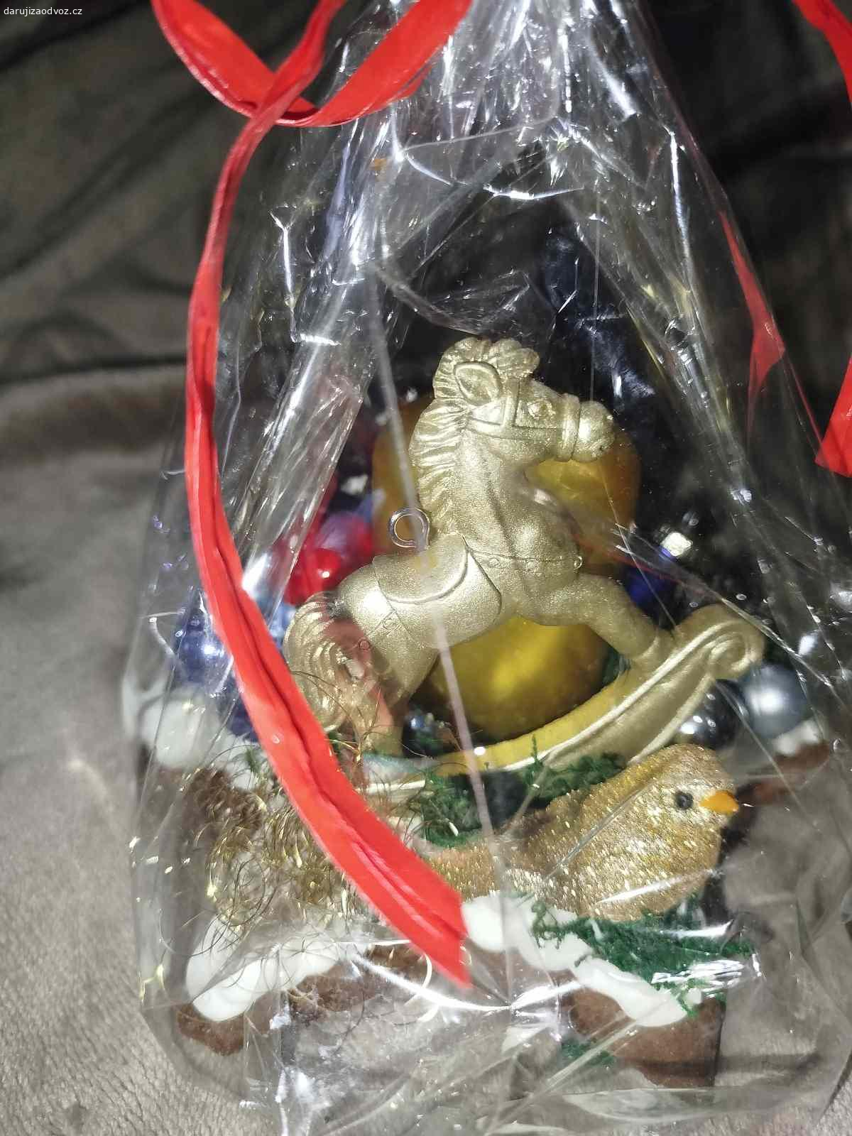 Perníkový svícínek. Krásný perníkový svícen s ozdobičkami- ideální pro radost malých dětiček ♥️. Perník je čistě 