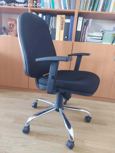 5 funkčních kancelářských židlí za odvoz z Karlína
