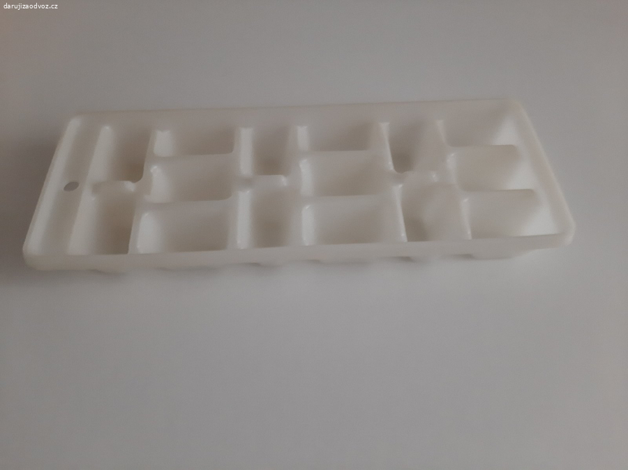 Plastová forma na led