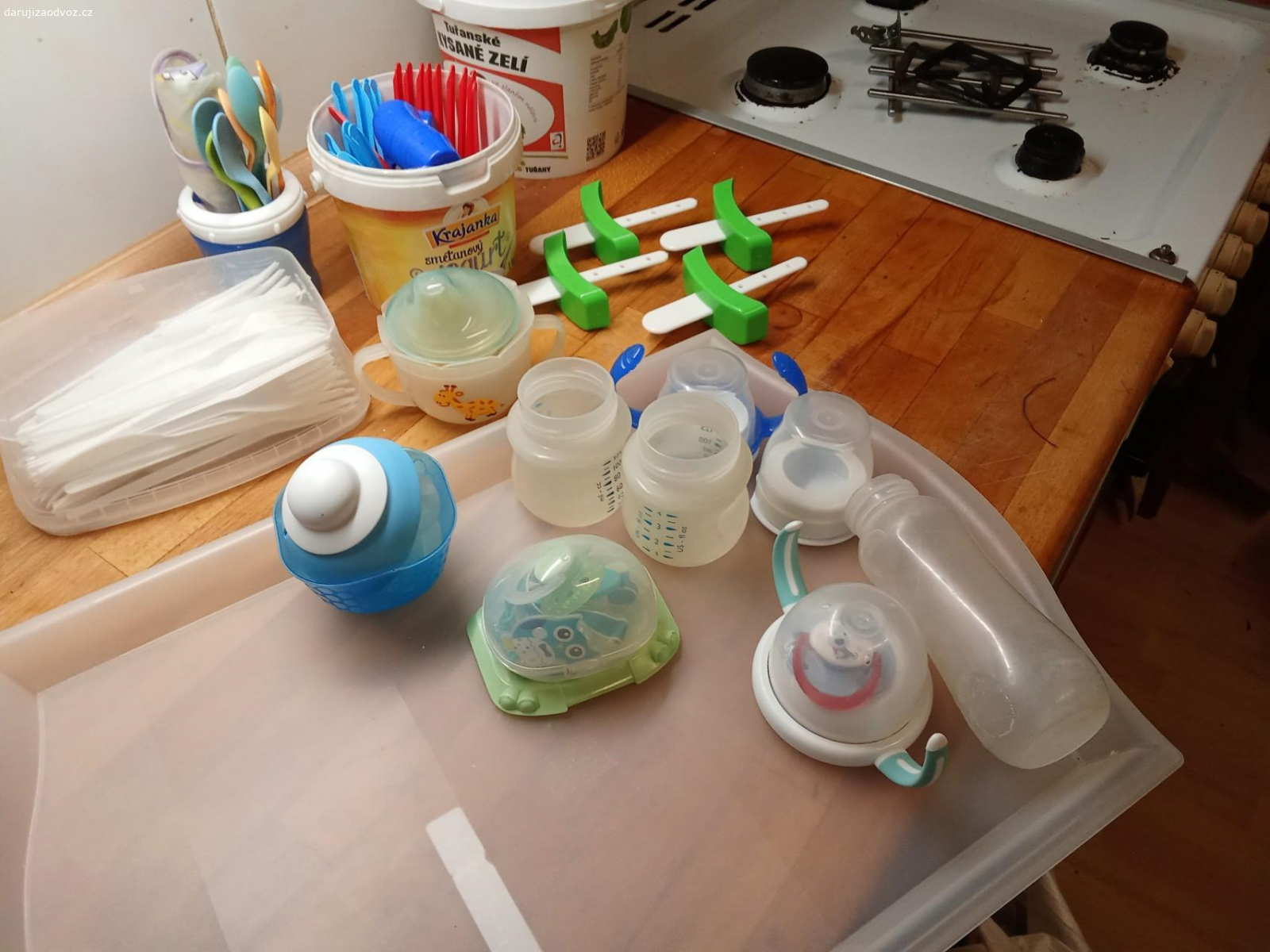 Plastové Lahvičky Avent apod. Lahv, dudl, savicky, řetízek k dudl,pouzdra, ouška apod 
Předaní Bozeny Němcové u Nuseláku Příp IPak Karlak Mirak Nusle Vinohrady
Možno ve dne i v noci
pište rovnou sms s datem a časem, přijde vám sms nebo zavolám pro potvrzeni. na cislo