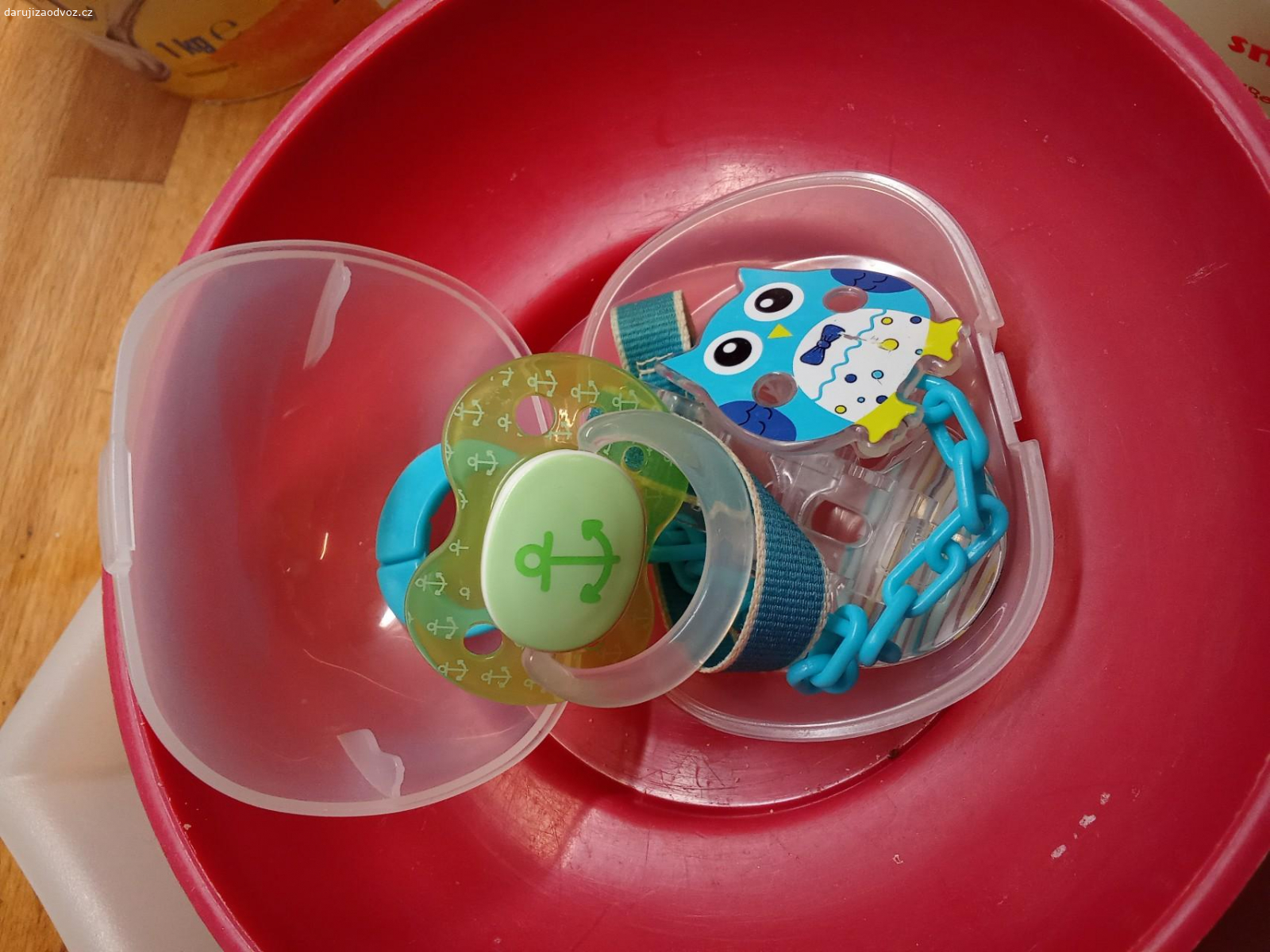 Plastové Lahvičky Avent apod. Lahv, dudl, savicky, řetízek k dudl,pouzdra, ouška apod 
Předaní Bozeny Němcové u Nuseláku Příp IPak Karlak Mirak Nusle Vinohrady
Možno ve dne i v noci
pište rovnou sms s datem a časem, přijde vám sms nebo zavolám pro potvrzeni. na cislo