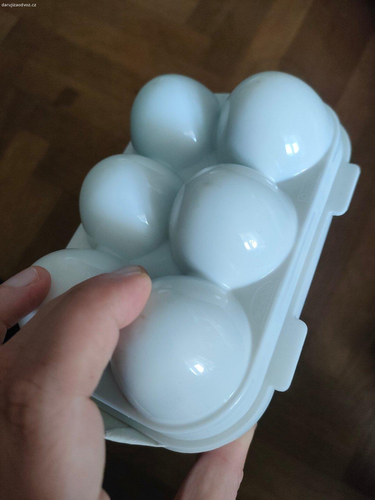 Plastový obal na vejce 6ks. Daruji za odvoz