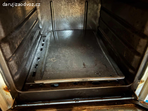 Plynový sporák a trouba