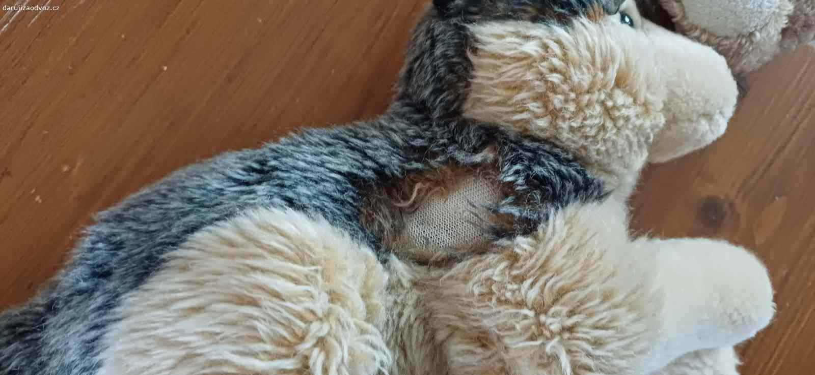 Plyšáci. Daruji mix plysaku, bohuzel pejsek ma kus bez chlupu. POUZE osobni vyzvednuti v obci Cekov.