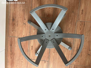 Podstavec na gymnastický míč