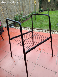 Podstavec pod elektrický gril