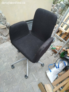 Pohodlné otočné křeslo – výškově nastavitelné