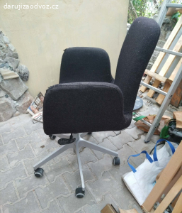 Pohodlné otočné křeslo – výškově nastavitelné