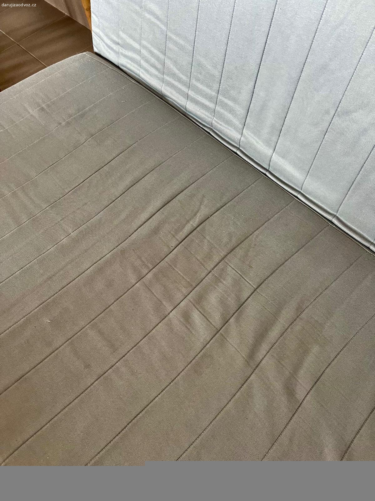 Pohovka Ikea. S potahem a šuplíkem.