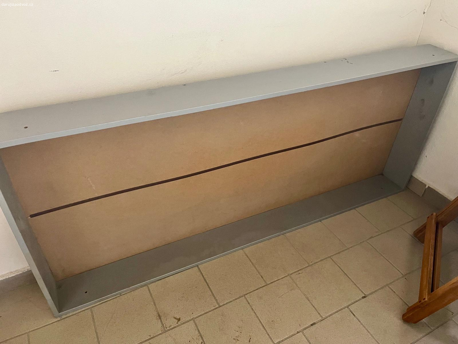 Pohovka Ikea. S potahem a šuplíkem.
