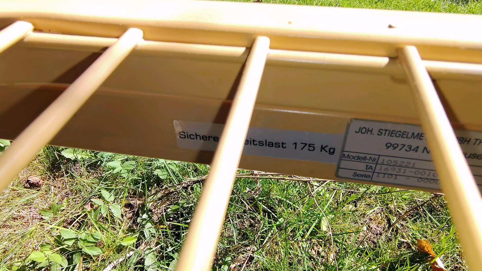 polohovací postel manuální. polohovací postel, manuální....hodně ťěžká....nebo do sběru jako železo